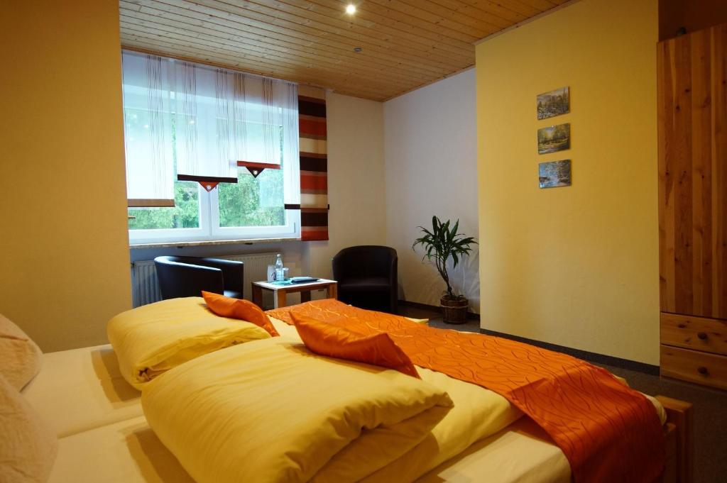 Gasthof Pension Waldfrieden 브란트 객실 사진